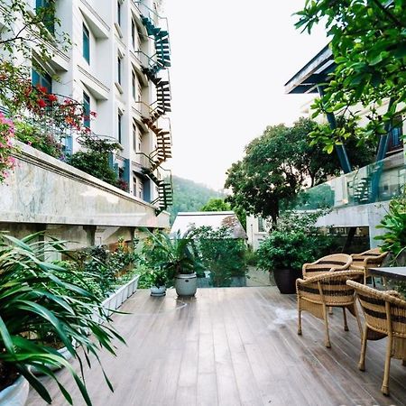 Lake Hills Hotel Hạ Long Exterior foto