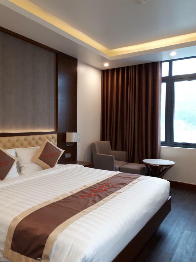 Lake Hills Hotel Hạ Long Exterior foto