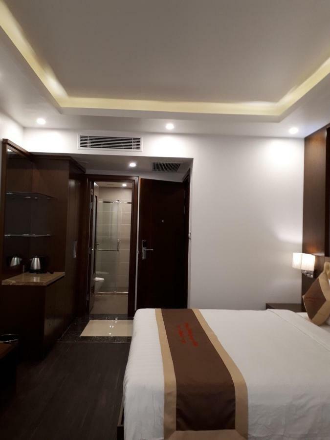 Lake Hills Hotel Hạ Long Exterior foto